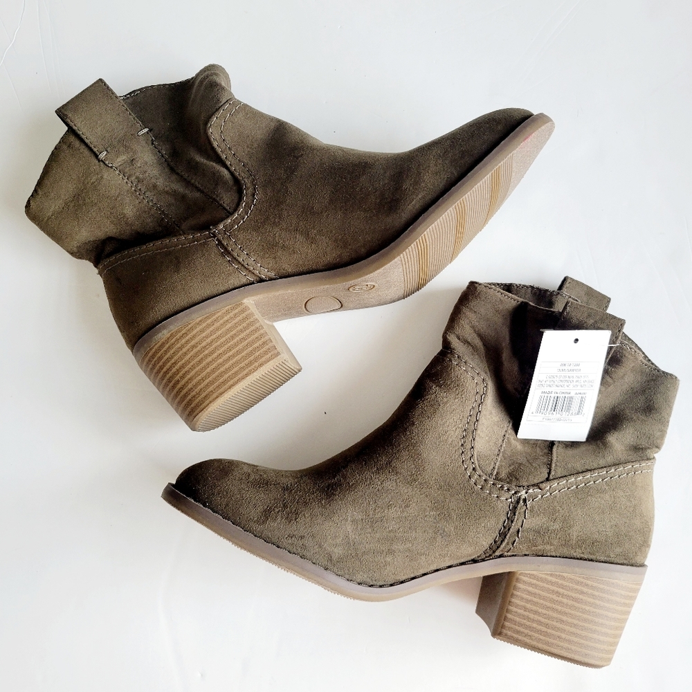 NWT Merona Olive/Sawyer Suede Boots Sze 7.5